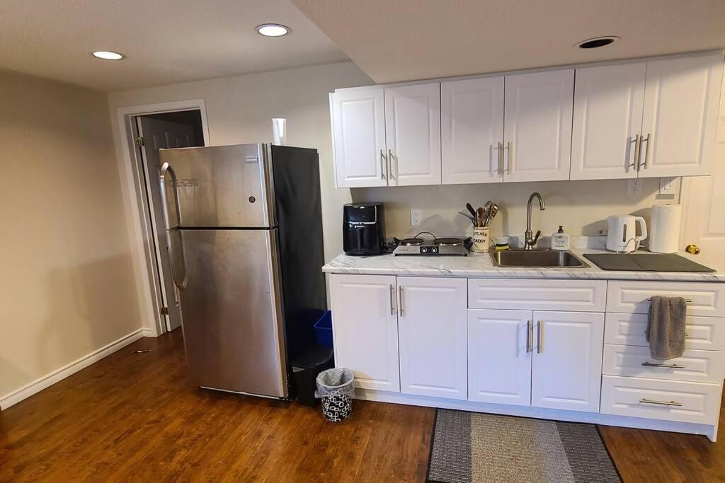 Spacious And Bright Unit With Natural Light. Pickering Exteriör bild
