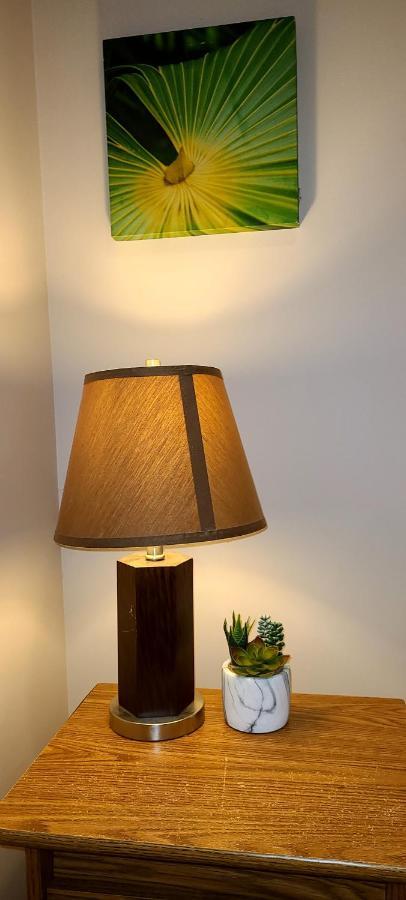 Spacious And Bright Unit With Natural Light. Pickering Exteriör bild
